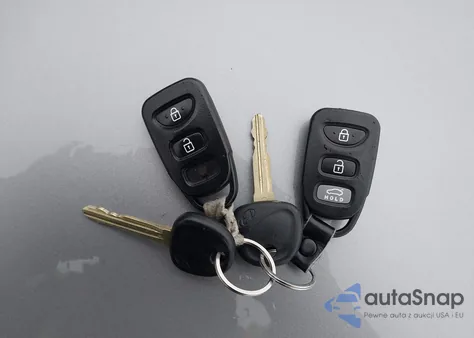 2012 Hyundai Elantra Gls (Ulsan Plant) from USA, damaged, VIN KMHDH4AE6CU227956